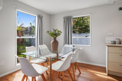 Photo of property in 35a Kuaka Crescent, Bromley, Christchurch, 8062