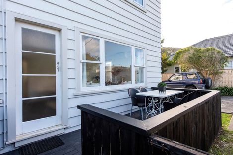 Photo of property in 186a Queens Drive, Lyall Bay, Wellington, 6022