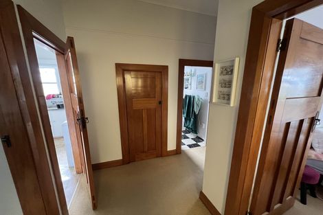 Photo of property in 42 Duncan Terrace, Kilbirnie, Wellington, 6022