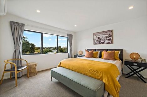 Photo of property in 24 Ti Kouka Lane, Sandringham, Auckland, 1025