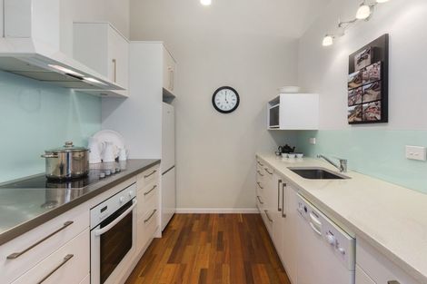 Photo of property in 2/101u Mana Esplanade, Paremata, Porirua, 5026