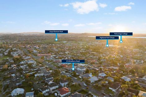 Photo of property in 37a Bradbury Road, Botany Downs, Auckland, 2010