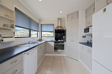 Photo of property in 14 Lakemere Way, Kinloch, Taupo, 3377