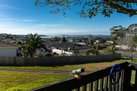 Photo of property in 44 West Harbour Drive, West Harbour, Auckland, 0618