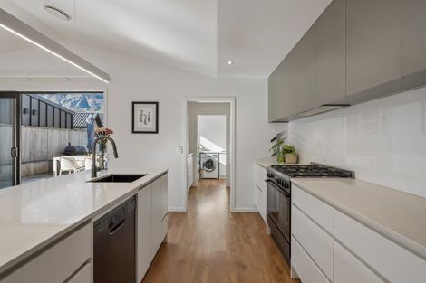 Photo of property in 39 Drysdale Road, Jacks Point, 9371