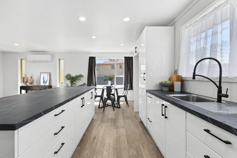 Photo of property in 37 Elliott Street, Taradale, Napier, 4112