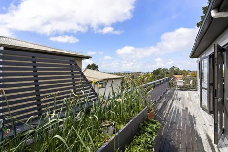 Photo of property in 278c Glamorgan Drive, Northcross, Auckland, 0630