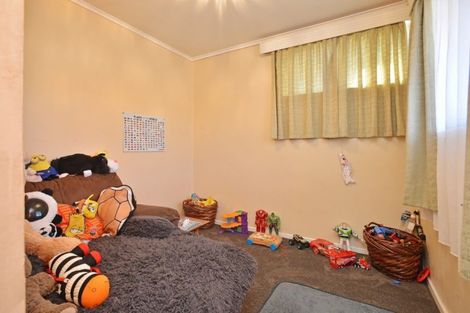 Photo of property in 71 Oxford Street, Lansdowne, Masterton, 5810