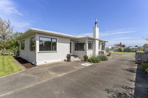 Photo of property in 21 Old Coach Road South, Otaki Beach, Otaki, 5512