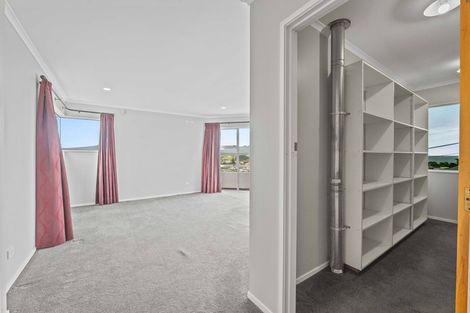 Photo of property in 2 Findlay Street, Moturoa, New Plymouth, 4310