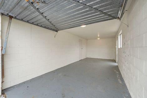 Photo of property in 5c Riversdale Drive, Merrilands, New Plymouth, 4312