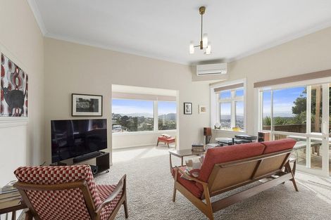 Photo of property in 43 Farnham Street, Mornington, Wellington, 6021