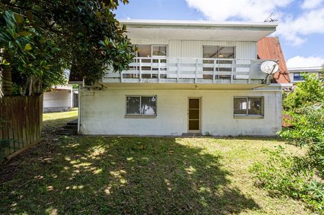 Photo of property in 2/35a Rangatira Road, Beach Haven, Auckland, 0626
