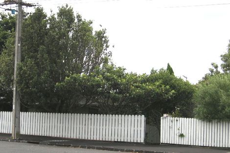 Photo of property in 97 Hinemoa Street, Birkenhead, Auckland, 0626