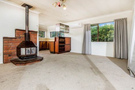 Photo of property in 2/1 Claude Brookes Drive, Henderson, Auckland, 0612