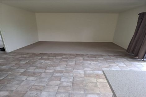 Photo of property in 7a Abel Tasman Avenue, Henderson, Auckland, 0610