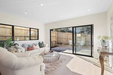 Photo of property in 29b West Harbour Drive, West Harbour, Auckland, 0618