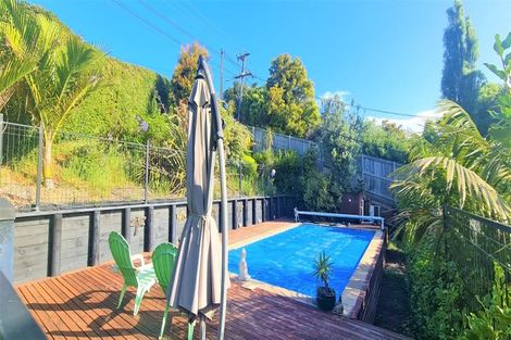 Photo of property in 1/56 Heathcote Road, Castor Bay, Auckland, 0620