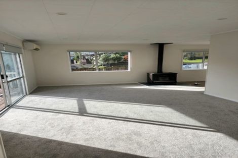 Photo of property in 82 Lynn Road, Bayview, Auckland, 0629