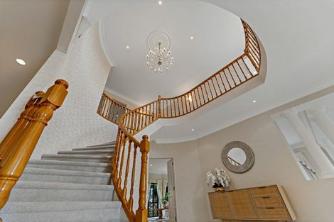 Photo of property in 15 Tumbridge Place, Somerville, Auckland, 2014