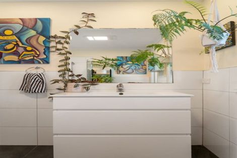 Photo of property in 58 Ngatai Road, Otumoetai, Tauranga, 3110