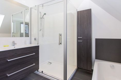 Photo of property in Cornwall Gardens, 2/27 Cornwall Street, St Albans, Christchurch, 8014