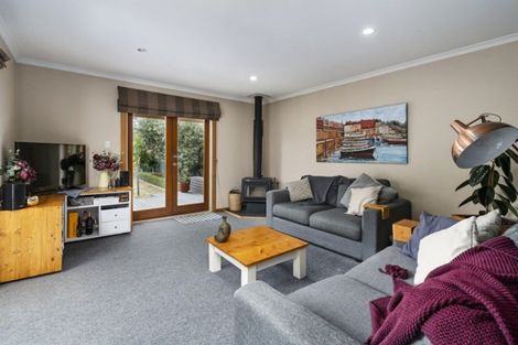 Photo of property in 7 Rangitira Avenue, Palmerston North, 4414