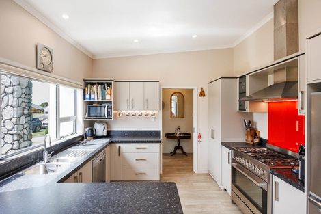 Photo of property in 2 Stonebridge Heights, Feilding, 4702