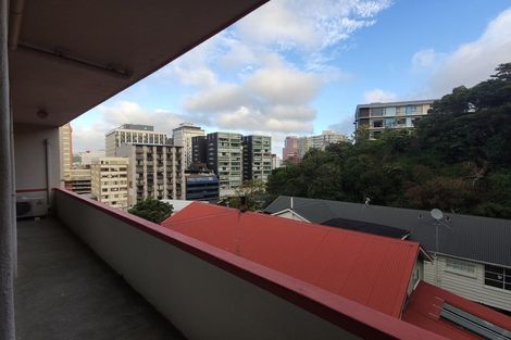 Photo of property in 10/28 Clifton Terrace, Kelburn, Wellington, 6012