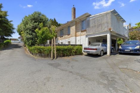 Photo of property in 38 Forest Lake Road, Forest Lake, Hamilton, 3200