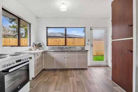 Photo of property in 2/32 Domain Street, Waiuku, 2123