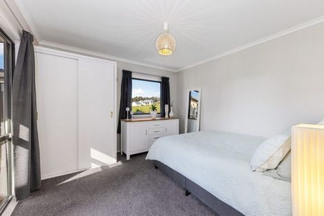 Photo of property in 77 Hamilton Drive, Waiuku, 2123