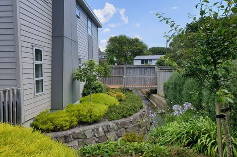 Photo of property in 2b Coates Street, Tawa, Wellington, 5028