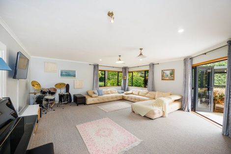 Photo of property in 46 Turitea Road, Fitzherbert, Palmerston North, 4472