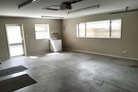 Photo of property in 31a Heretaunga Square, Silverstream, Upper Hutt, 5019