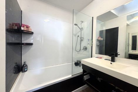 Photo of property in 16 Forth Street, Levin, 5510