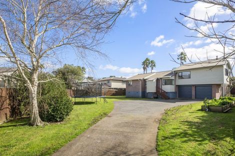 Photo of property in 2 Litchfield Place, Clarks Beach, 2122