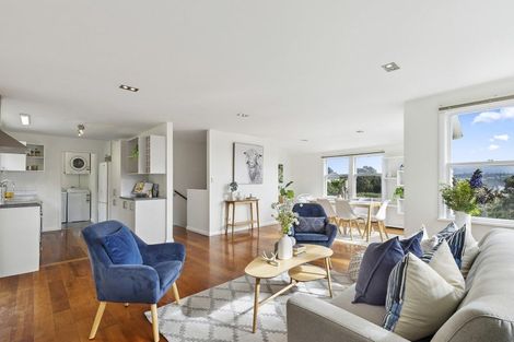 Photo of property in 19 Sidlaw Street, Strathmore Park, Wellington, 6022