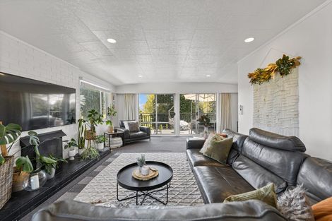 Photo of property in 121 Tauhara Road, Tauhara, Taupo, 3330