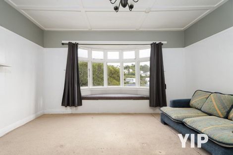 Photo of property in 190 Newlands Road, Newlands, Wellington, 6037