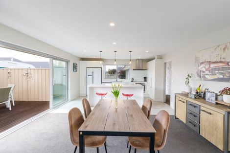 Photo of property in 13 Loeb Place, Rolleston, 7614