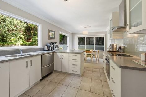 Photo of property in 7 Krissell Place, Acacia Bay, Taupo, 3330