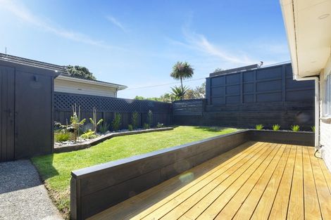 Photo of property in 2/19 Burnham Street, Seatoun, Wellington, 6022