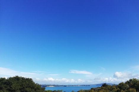 Photo of property in 8 Walter Frank Drive, Waiheke Island, 1971