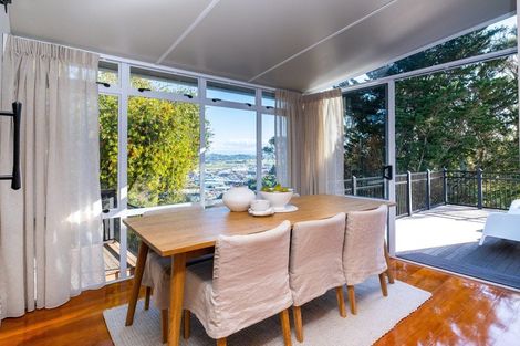 Photo of property in 15 Lawrence Road, Hospital Hill, Napier, 4110
