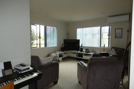 Photo of property in 15a Chatsfield Place, Te Kamo, Whangarei, 0112