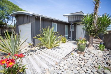 Photo of property in 13 Rodney Avenue, Te Horo Beach, Otaki, 5581