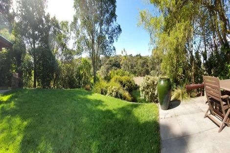 Photo of property in 22 Learmonth Avenue, Birkenhead, Auckland, 0626