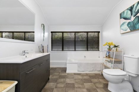 Photo of property in 9 Ardross Avenue, Khandallah, Wellington, 6035