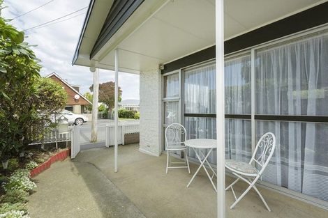 Photo of property in 160 Macandrew Road, South Dunedin, Dunedin, 9012